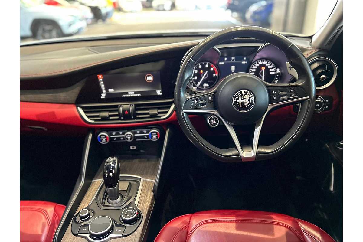 2018 Alfa Romeo Giulia Super