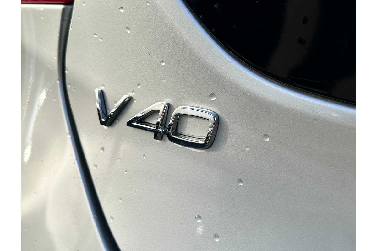 2015 Volvo V40 T4 Luxury