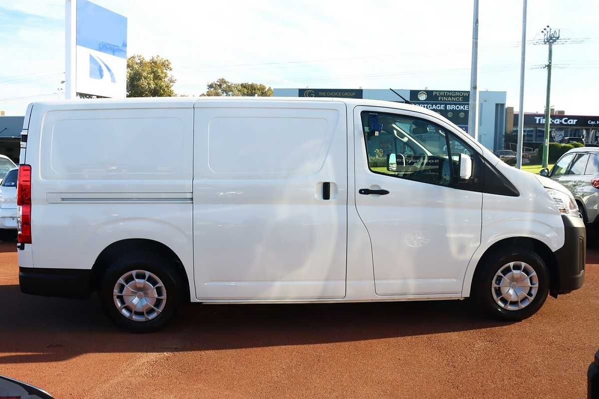 2024 Toyota HiAce LWB GDH300R