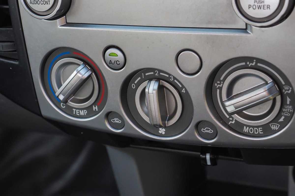 2008 Mazda BT-50 DX UNY0W3 Rear Wheel Drive