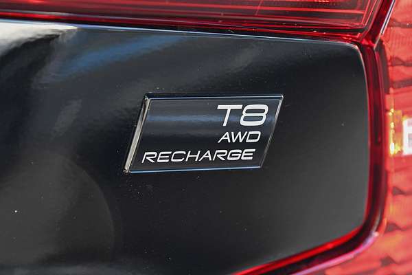 2024 Volvo S60 Recharge T8 Black Edition