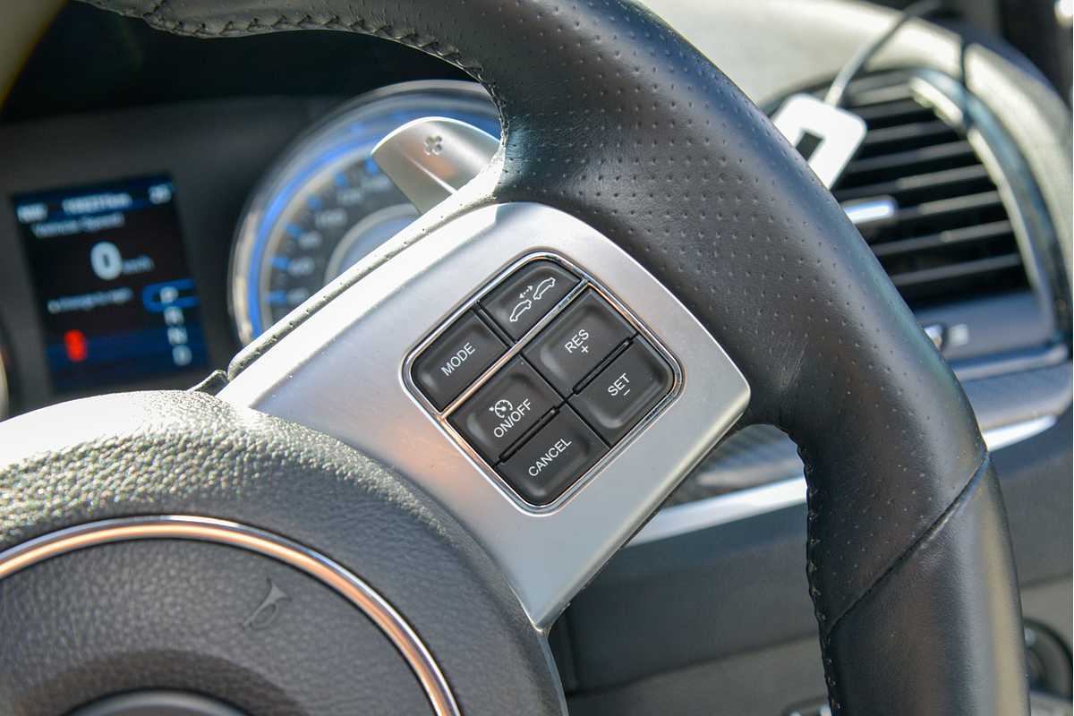 2012 Chrysler 300 SRT-8 LX