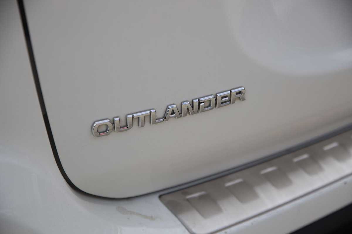 2018 Mitsubishi Outlander ES ZL