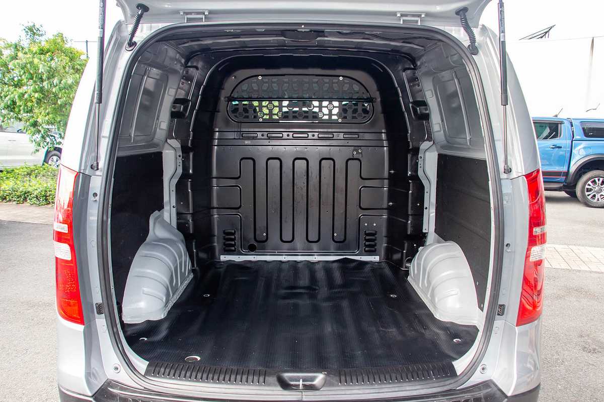 2017 Hyundai iLOAD Crew Cab TQ3-V Series II MY18