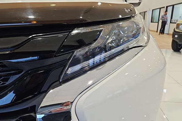 2018 Mitsubishi Pajero Sport Black Edition QE