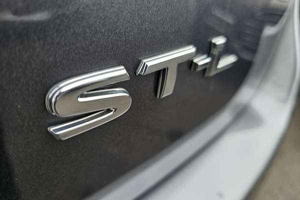 2016 Nissan Pathfinder ST-L R52