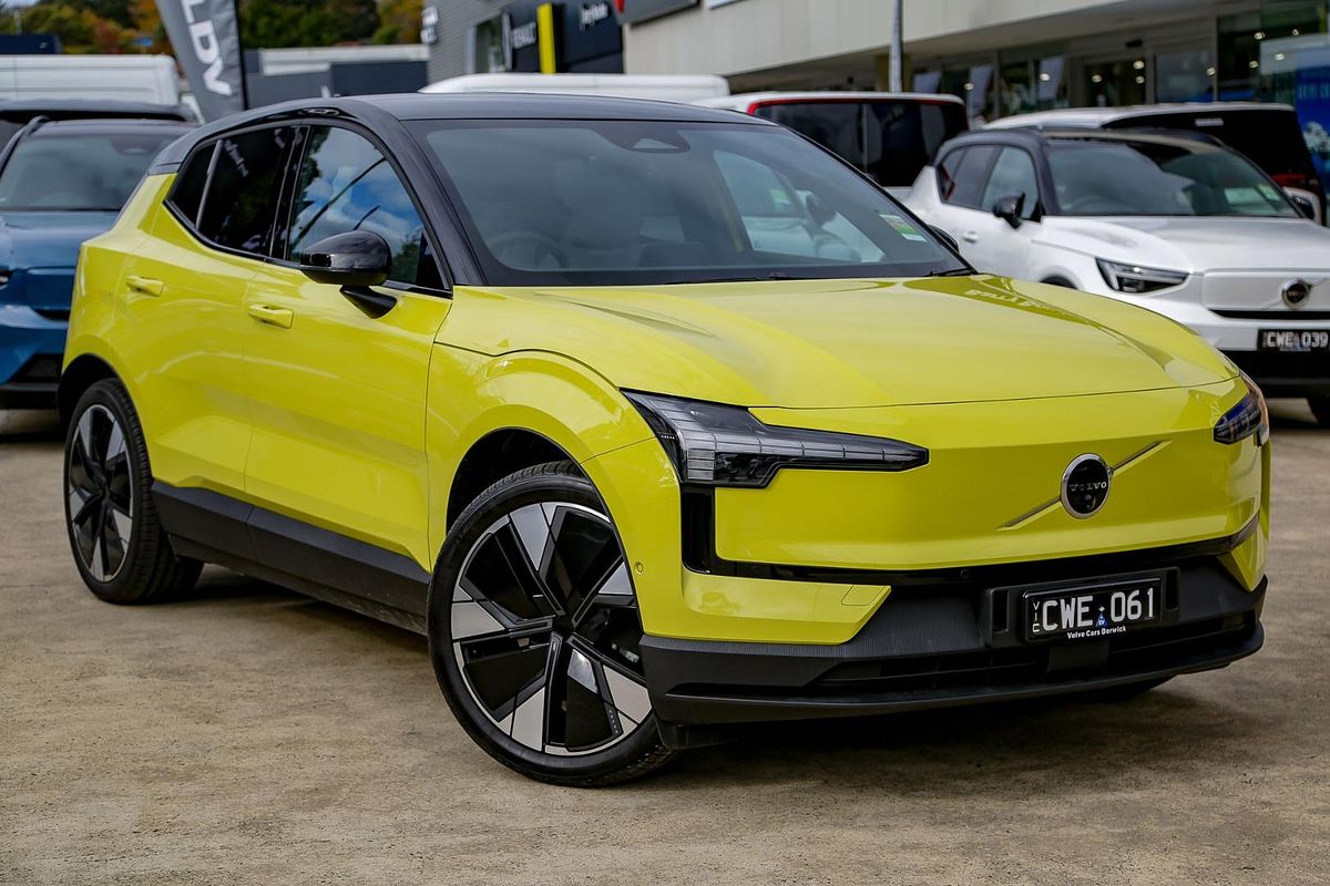 2024 Volvo EX30 Single Motor Extended Range Ultra