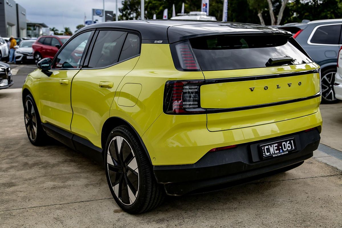 2024 Volvo EX30 Single Motor Extended Range Ultra