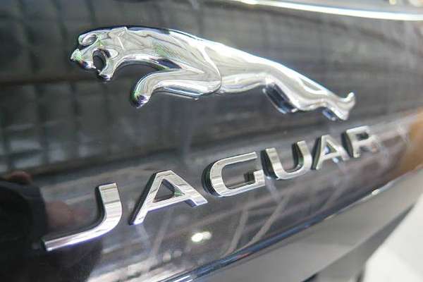 2021 Jaguar FPACE 21.25 MY SVR