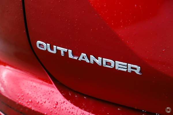 2024 Mitsubishi Outlander ES ZM