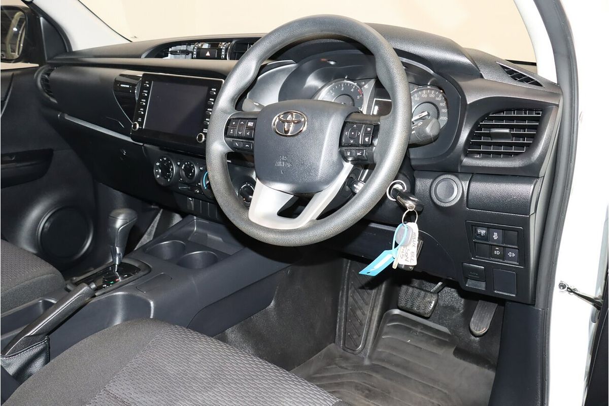 2020 Toyota Hilux Workmate Extra Cab GUN125R 4X4