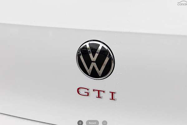 2024 Volkswagen Golf GTI 8