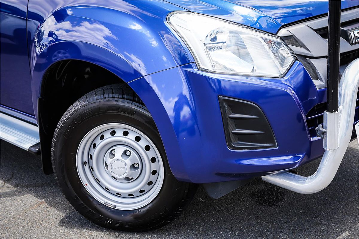 2019 Isuzu D-MAX SX High Ride Rear Wheel Drive