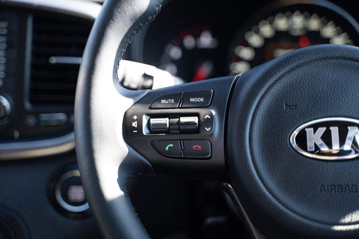 2016 Kia Sorento SLi UM