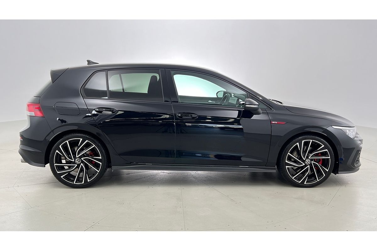 2023 Volkswagen Golf GTI 8