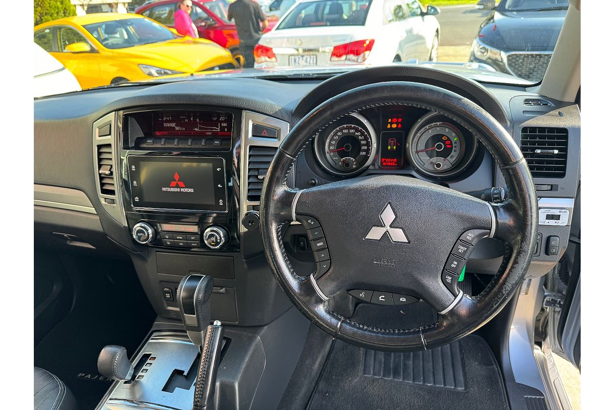 2017 Mitsubishi Pajero GLS NX