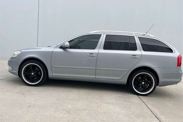 2010 SKODA OCTAVIA 118 TSI 1Z MY10