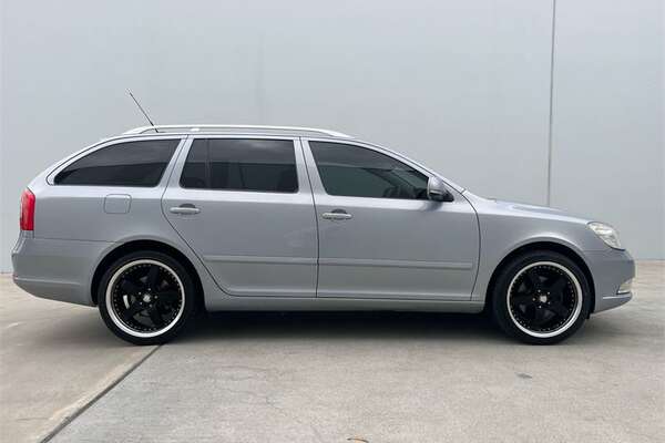 2010 SKODA OCTAVIA 118 TSI 1Z MY10