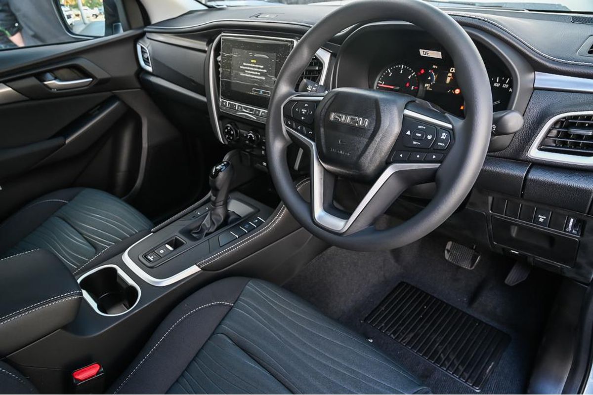 2024 Isuzu MU-X LS-M