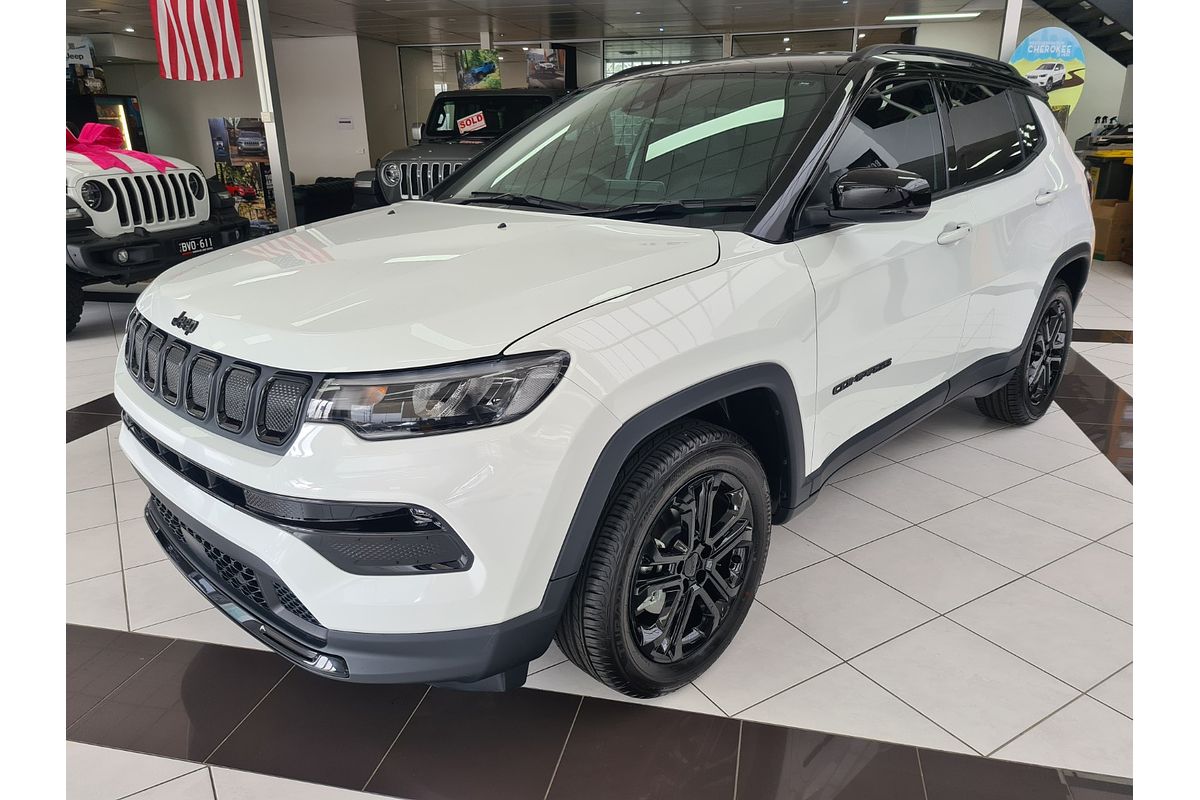 2023 Jeep Compass Night Eagle M6