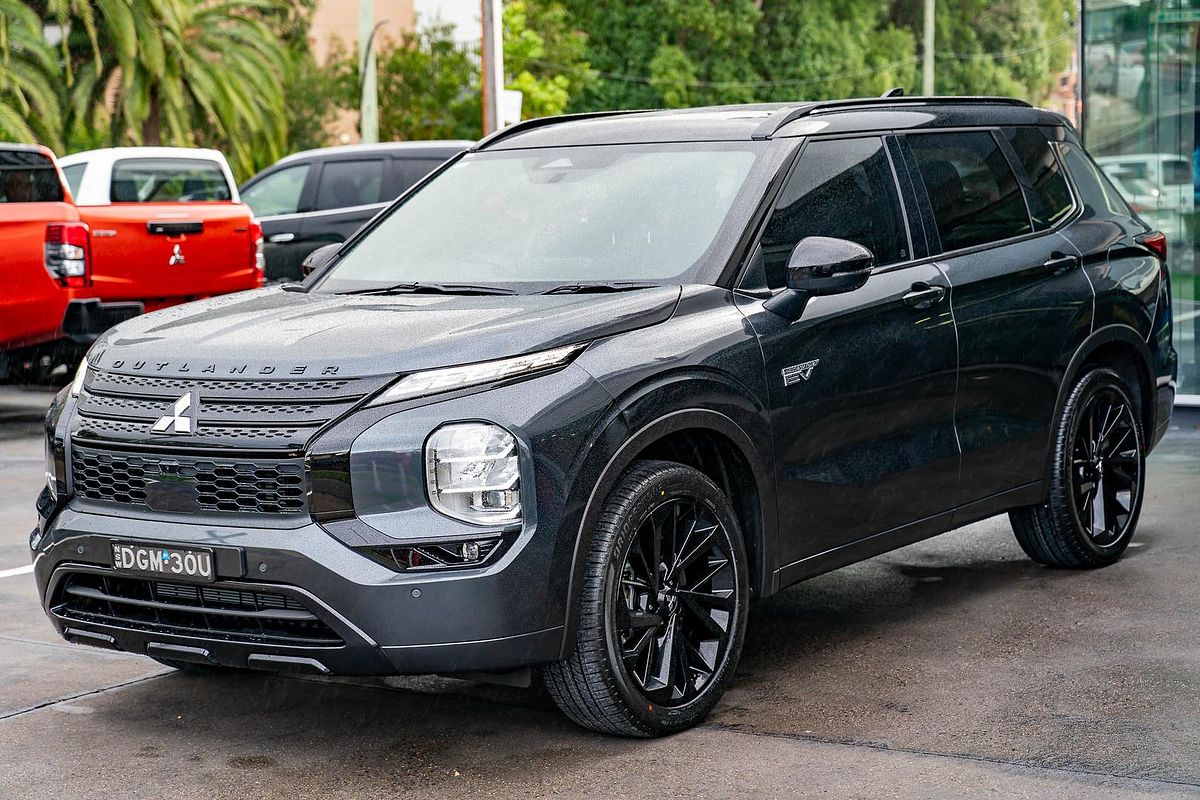 2024 Mitsubishi Outlander PHEV GSR ZM