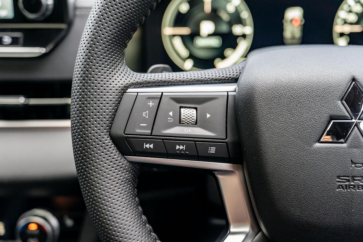 2024 Mitsubishi Outlander PHEV GSR ZM