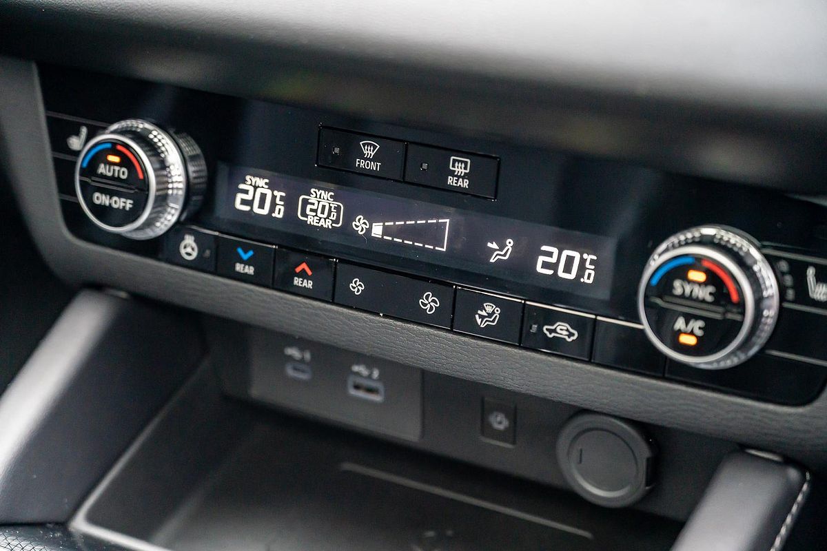 2024 Mitsubishi Outlander PHEV GSR ZM