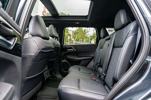 2024 Mitsubishi Outlander PHEV GSR ZM