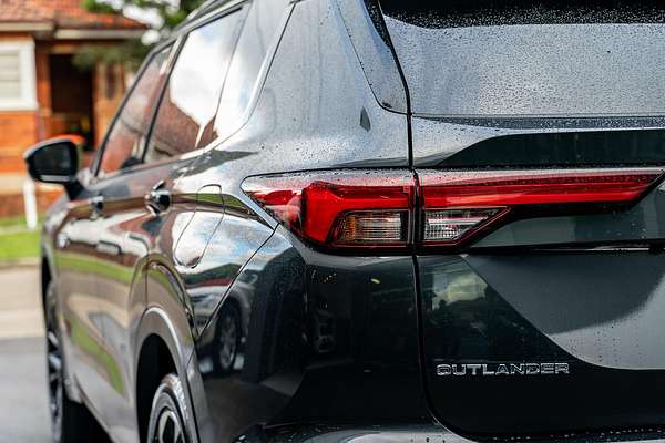 2024 Mitsubishi Outlander PHEV GSR ZM
