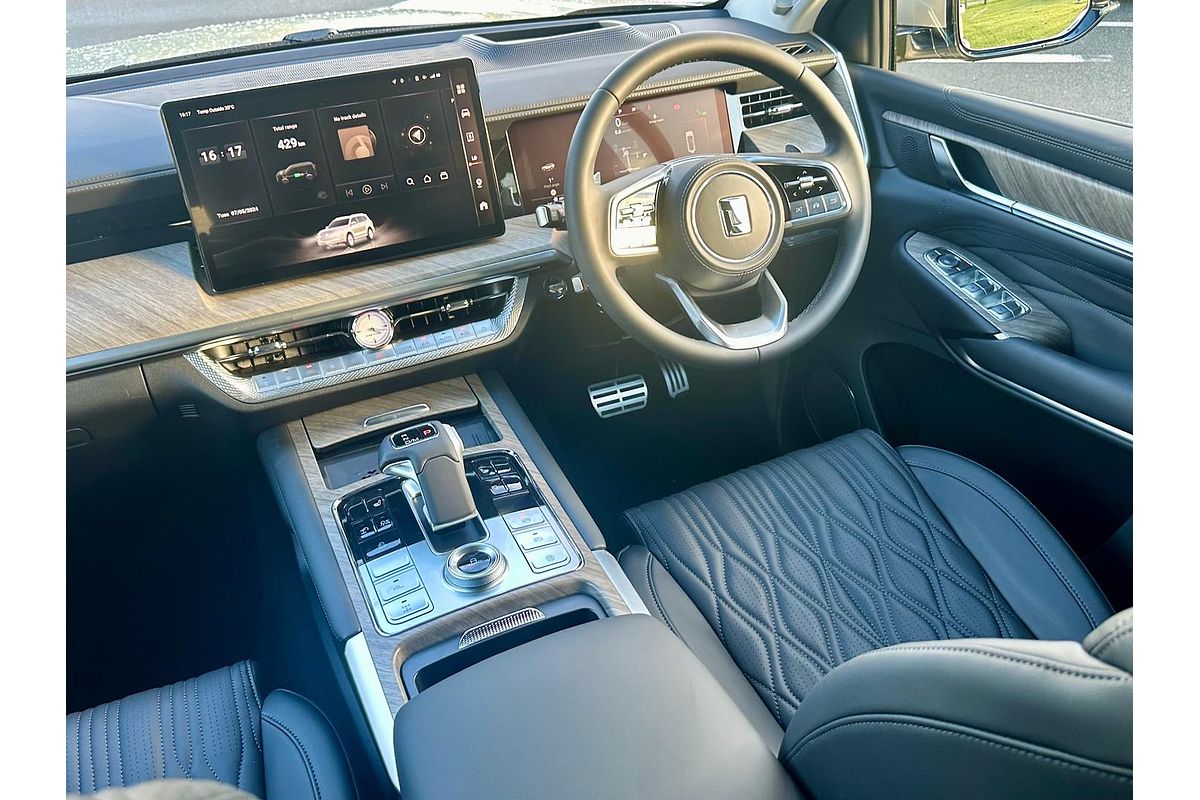 2024 GWM Tank 500 Lux Hybrid P03