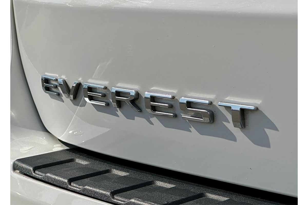 2022 Ford Everest Platinum