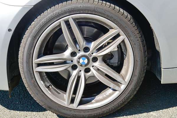 2015 BMW 5 Series 528i M Sport F10 LCI
