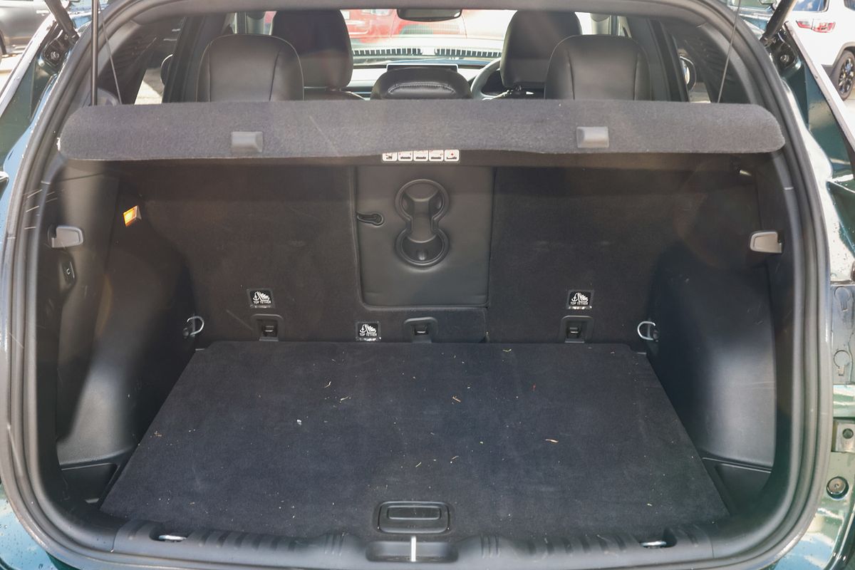 2023 Jeep Compass Limited M6