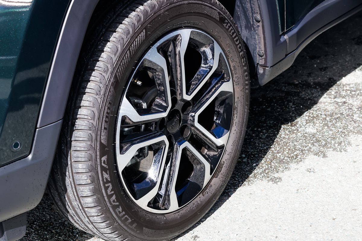 2023 Jeep Compass Limited M6