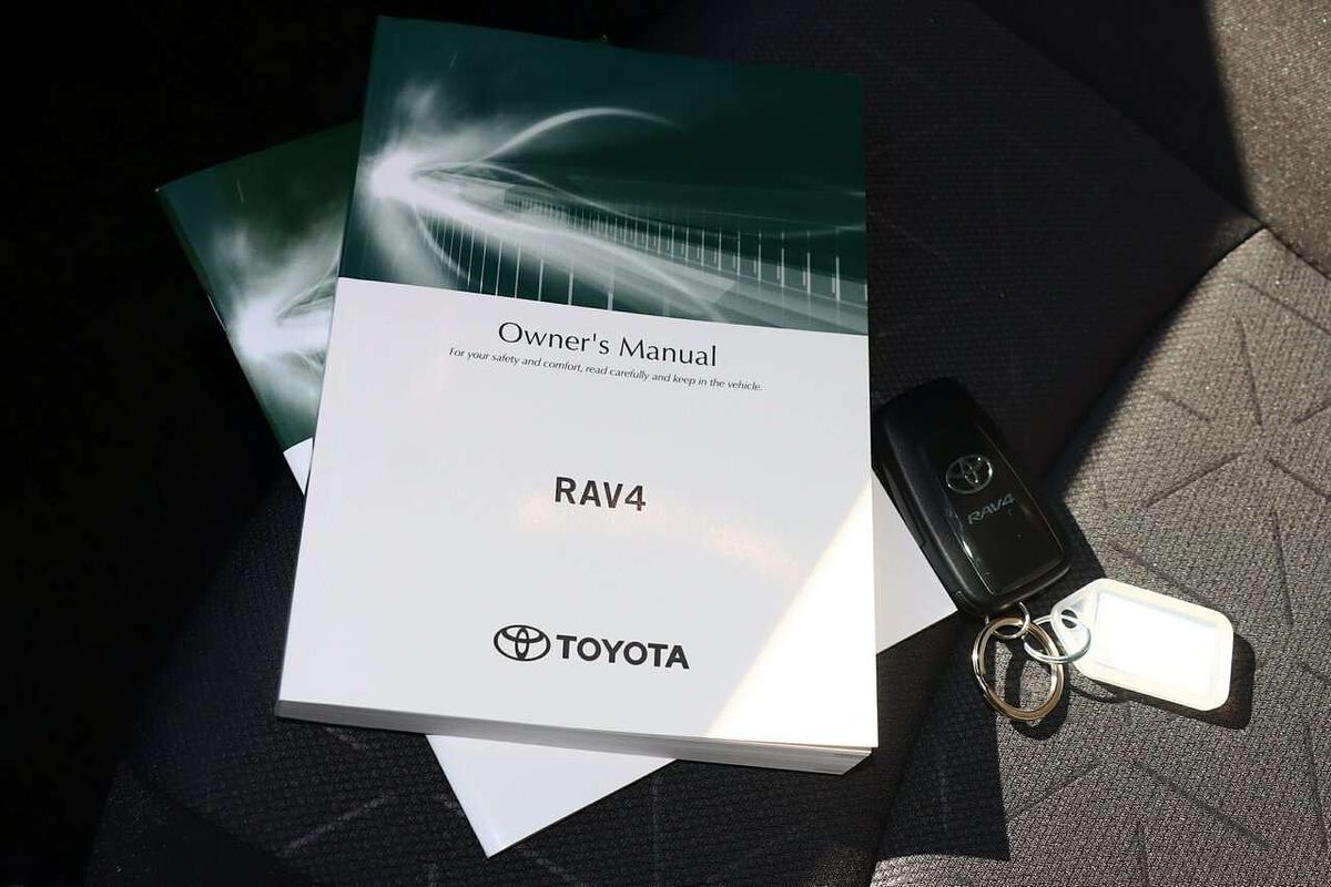 2024 Toyota RAV4 GXL AXAH54R