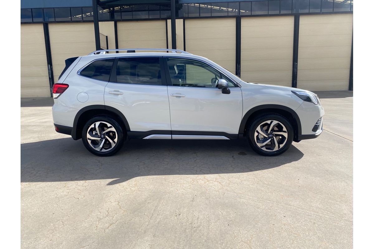 2024 Subaru Forester 2.5i-S S5