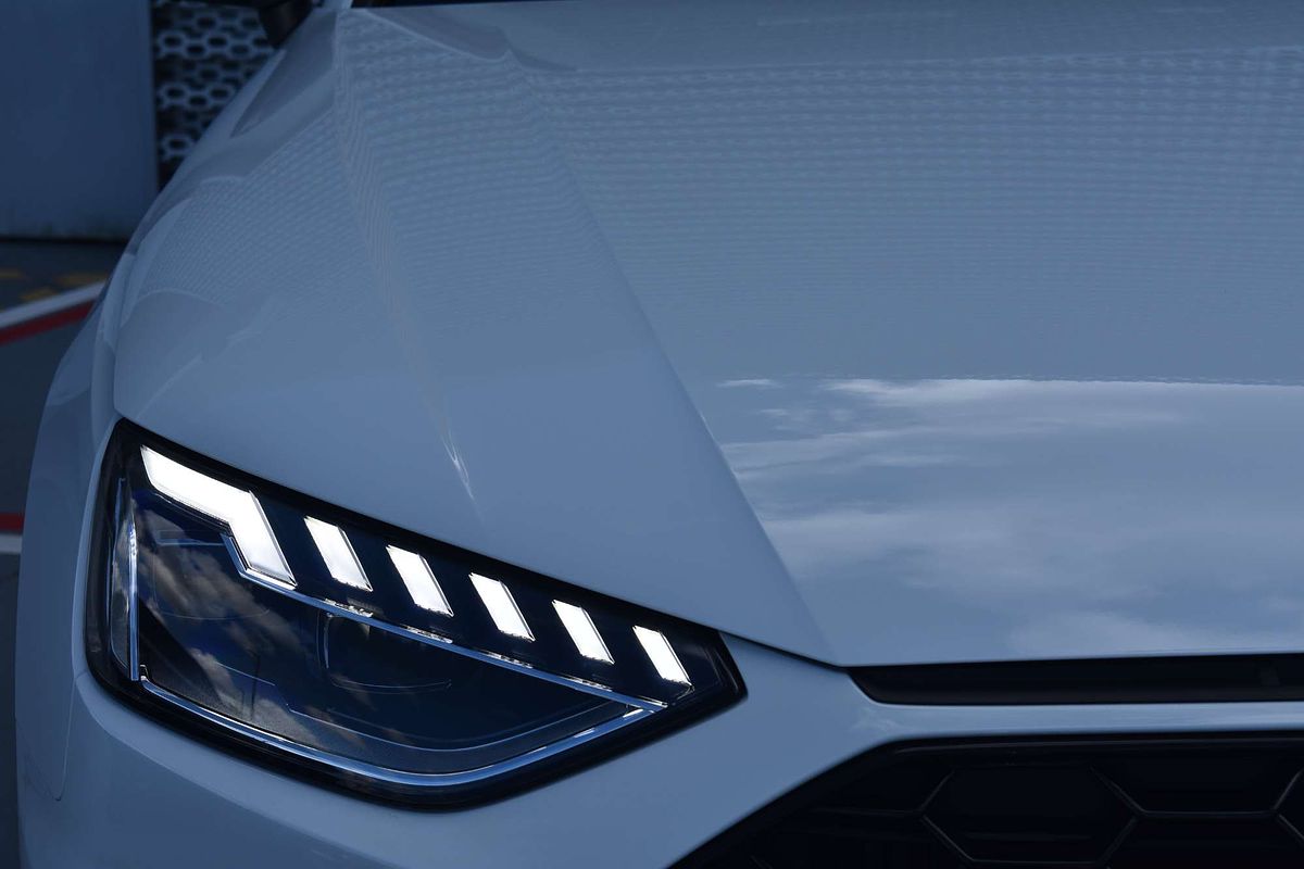 2024 Audi A4 35 TFSI S line B9