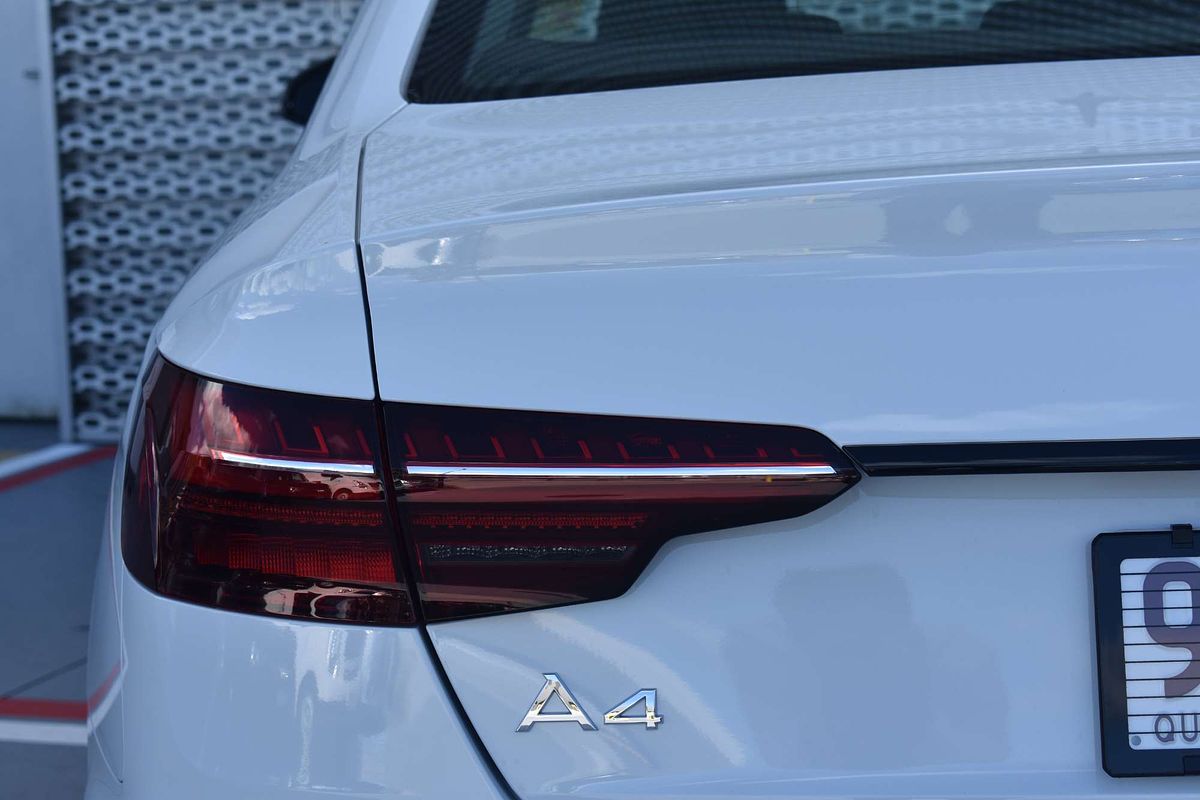 2024 Audi A4 35 TFSI S line B9