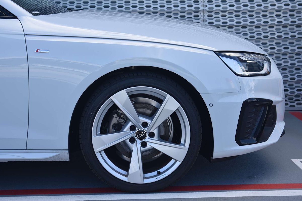 2024 Audi A4 35 TFSI S line B9