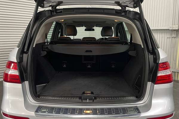 2013 Mercedes-Benz M-Class ML350 BlueTEC W166