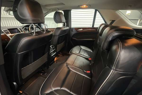 2013 Mercedes-Benz M-Class ML350 BlueTEC W166