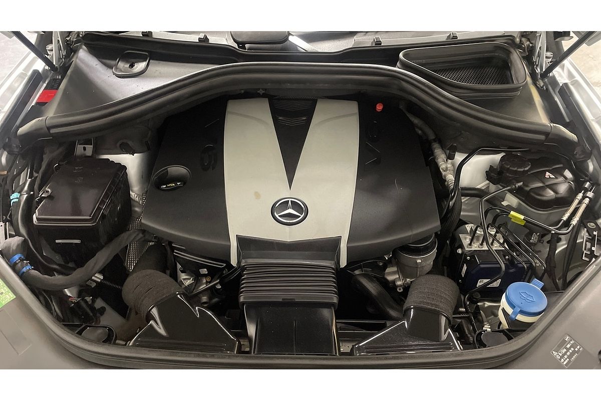 2013 Mercedes-Benz M-Class ML350 BlueTEC W166