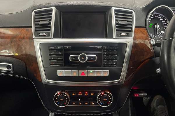 2013 Mercedes-Benz M-Class ML350 BlueTEC W166