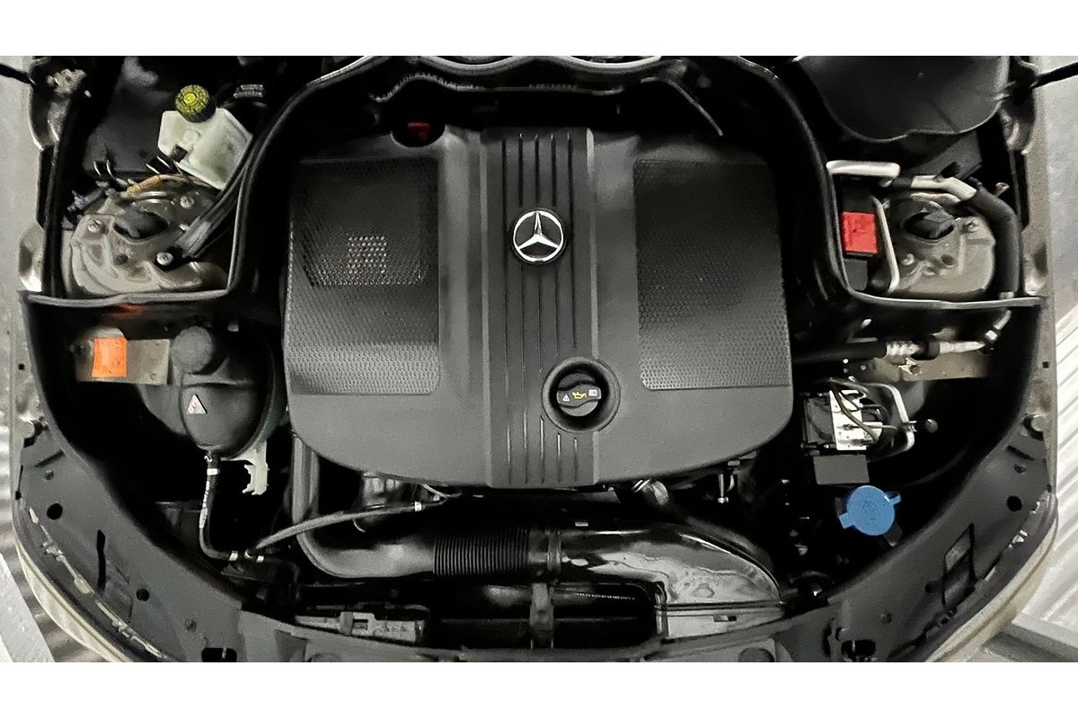 2010 Mercedes-Benz C-Class C220 CDI Classic W204