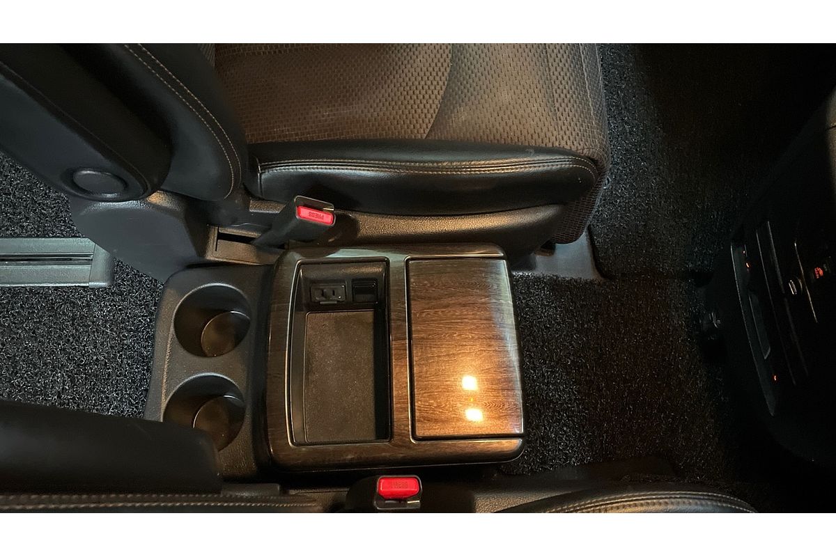 2012 Nissan ELGRAND HIGHWAY STAR