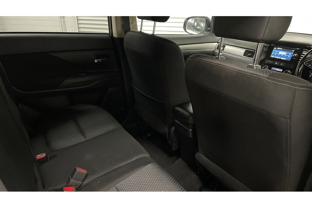 2015 Mitsubishi Outlander LS ZK