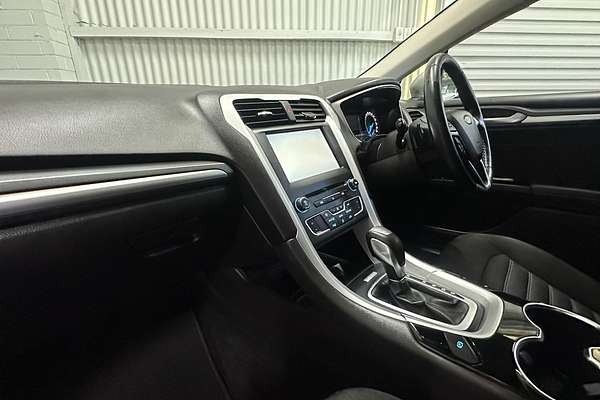 2015 Ford Mondeo Ambiente MD