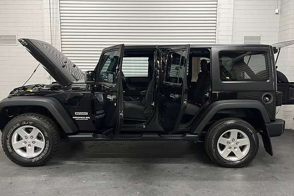 2013 Jeep Wrangler Unlimited Sport JK