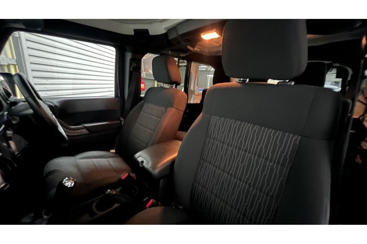 2013 Jeep Wrangler Unlimited Sport JK