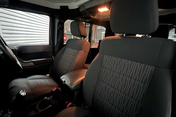 2013 Jeep Wrangler Unlimited Sport JK